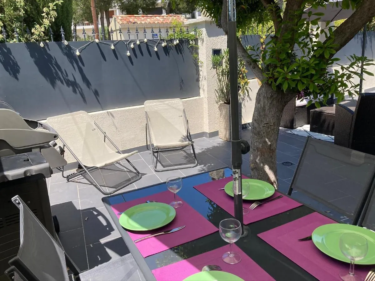 Semesterbostad Key Largo Villa 2P Avec Pkg Clim Grande Terrasse Avec Jacuzzi Proche Port Et Plage Bandol Frankrike