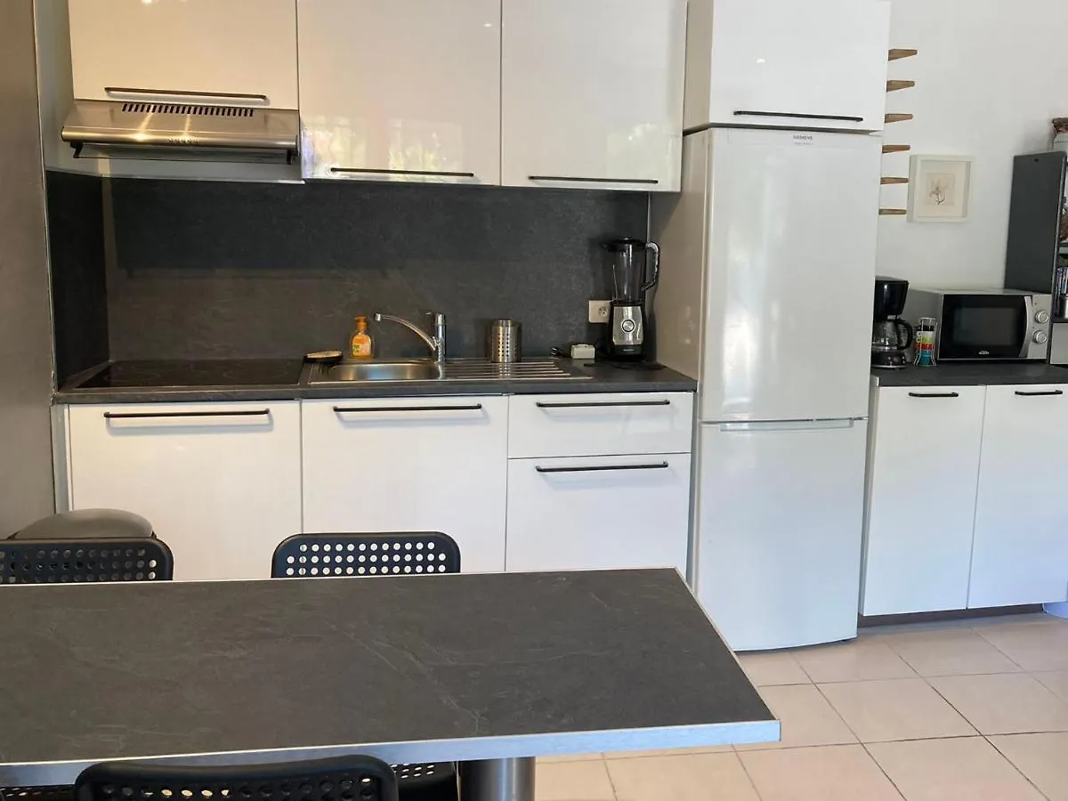 Key Largo Villa 2P Avec Pkg Clim Grande Terrasse Avec Jacuzzi Proche Port Et Plage Bandol Frankrike